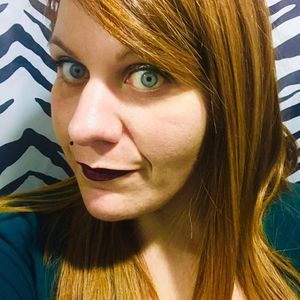 Meet your Posher, Valérie